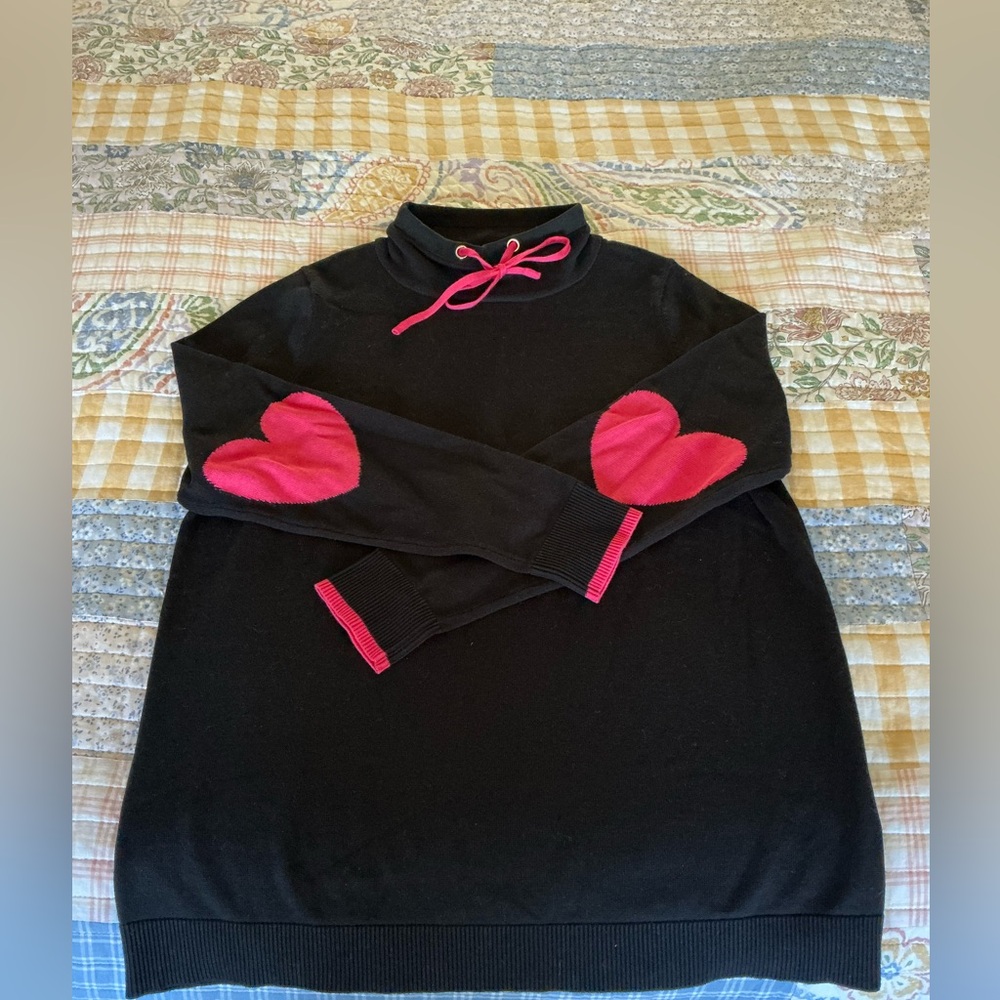 NWT Edinburgh Knitwear fun Black funnel neck sweater with Pink Heart Patches
